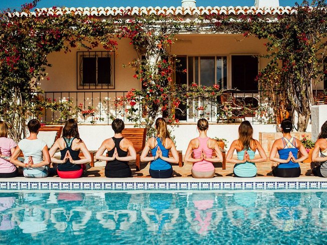 indiv yoga teacher training portugal