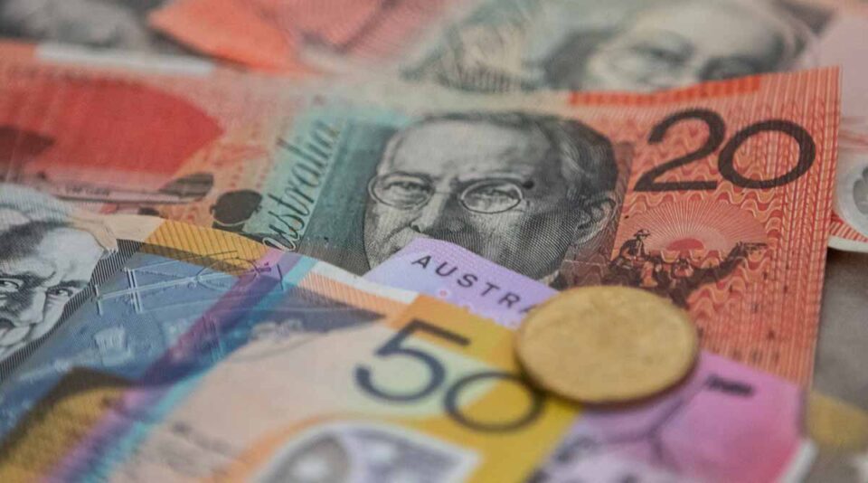 how I saved $15,000 on my working holiday in australia