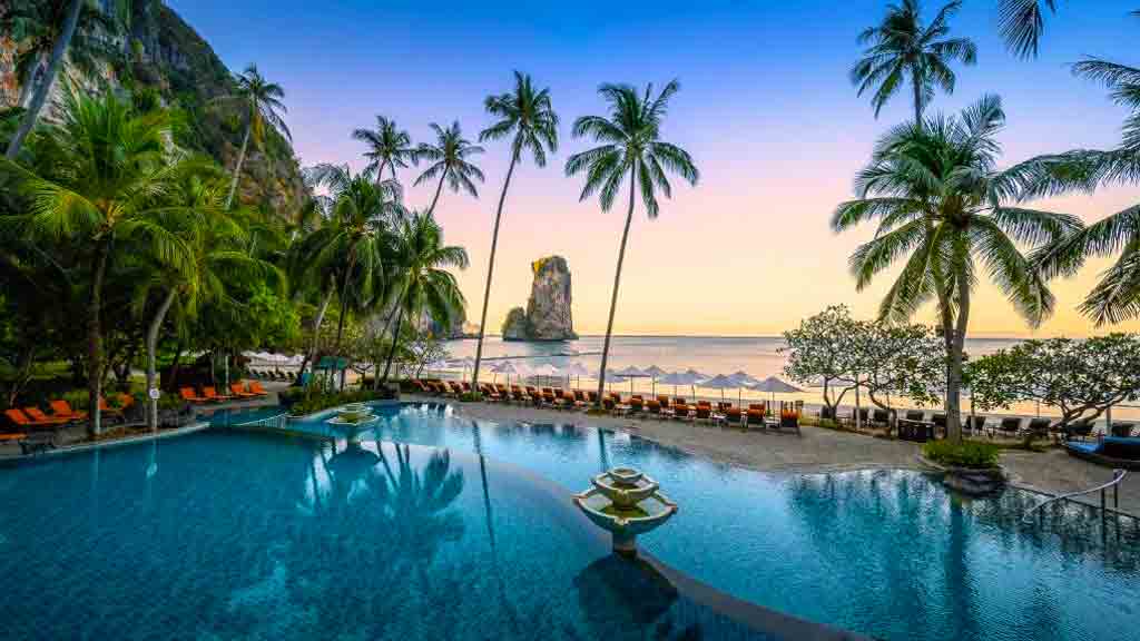the amazing swimming pool at the centara grand beach resort in krabi
