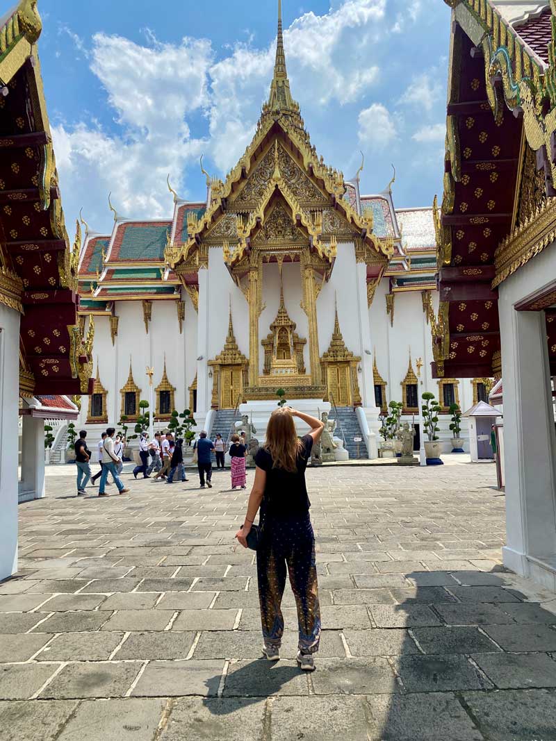 anna adhering to the dress code at the grand palace