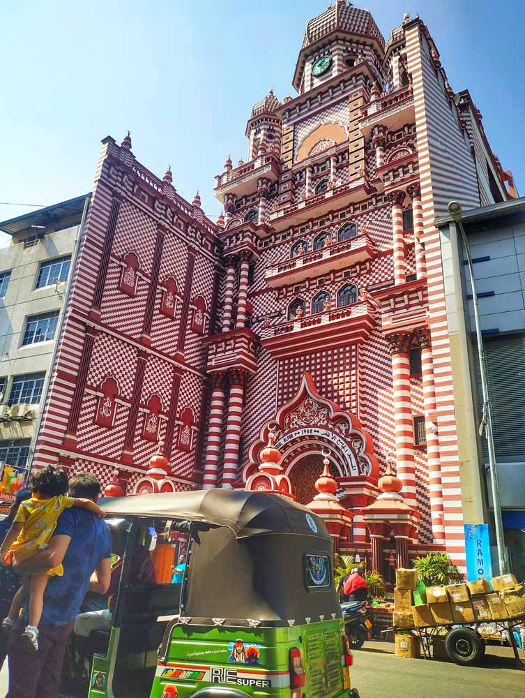 red mosque in colombo