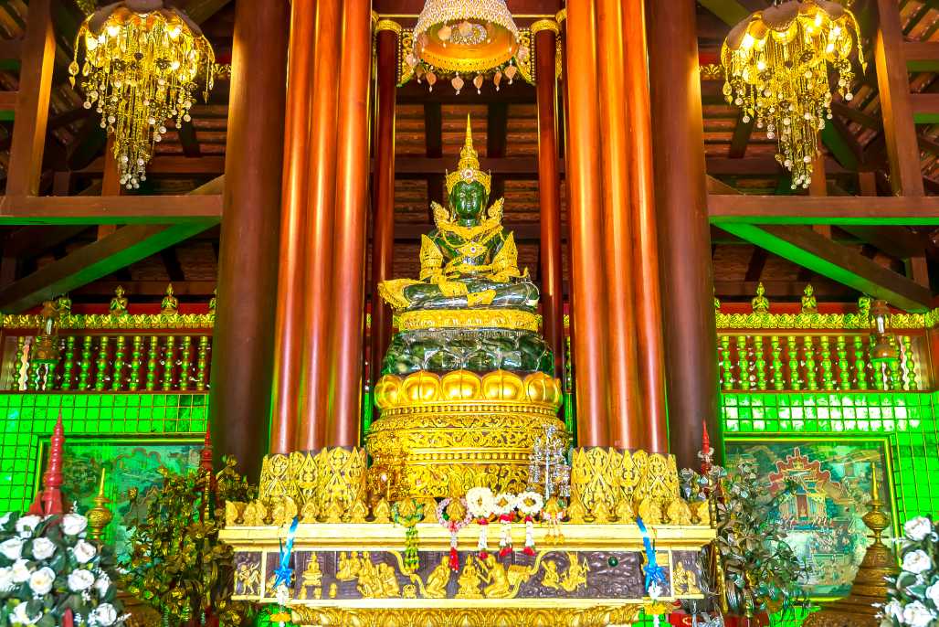 Wat Phra Kaew emerald buddha chiang rai OP