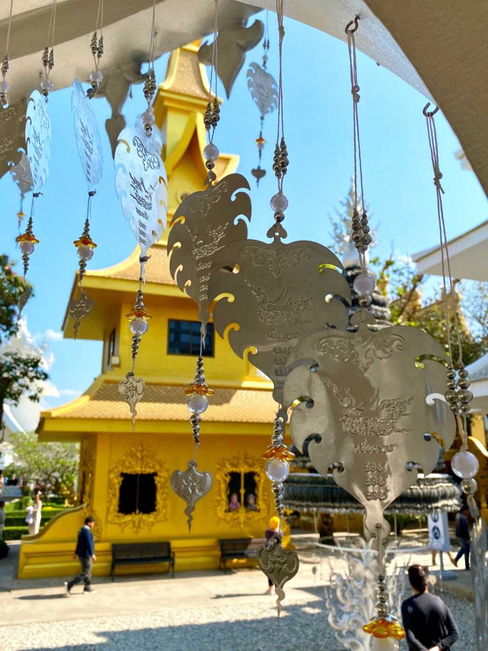 white temple chiang rai 3 OP