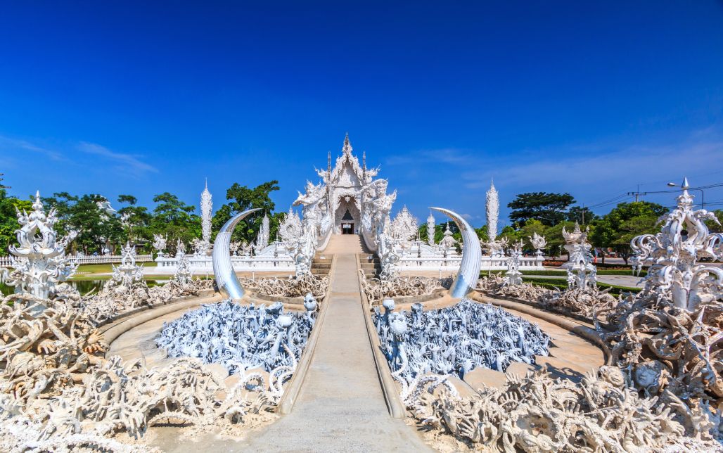 white temple entrance chiang rai OP
